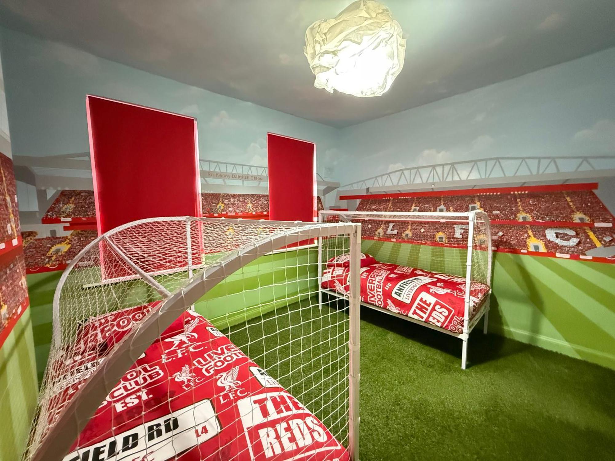 리버풀 Anfield Abode - Entire Lfc Themed House 빌라 외부 사진