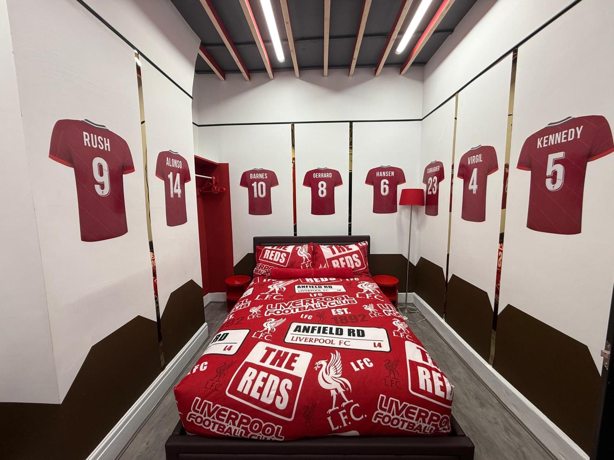 리버풀 Anfield Abode - Entire Lfc Themed House 빌라 외부 사진