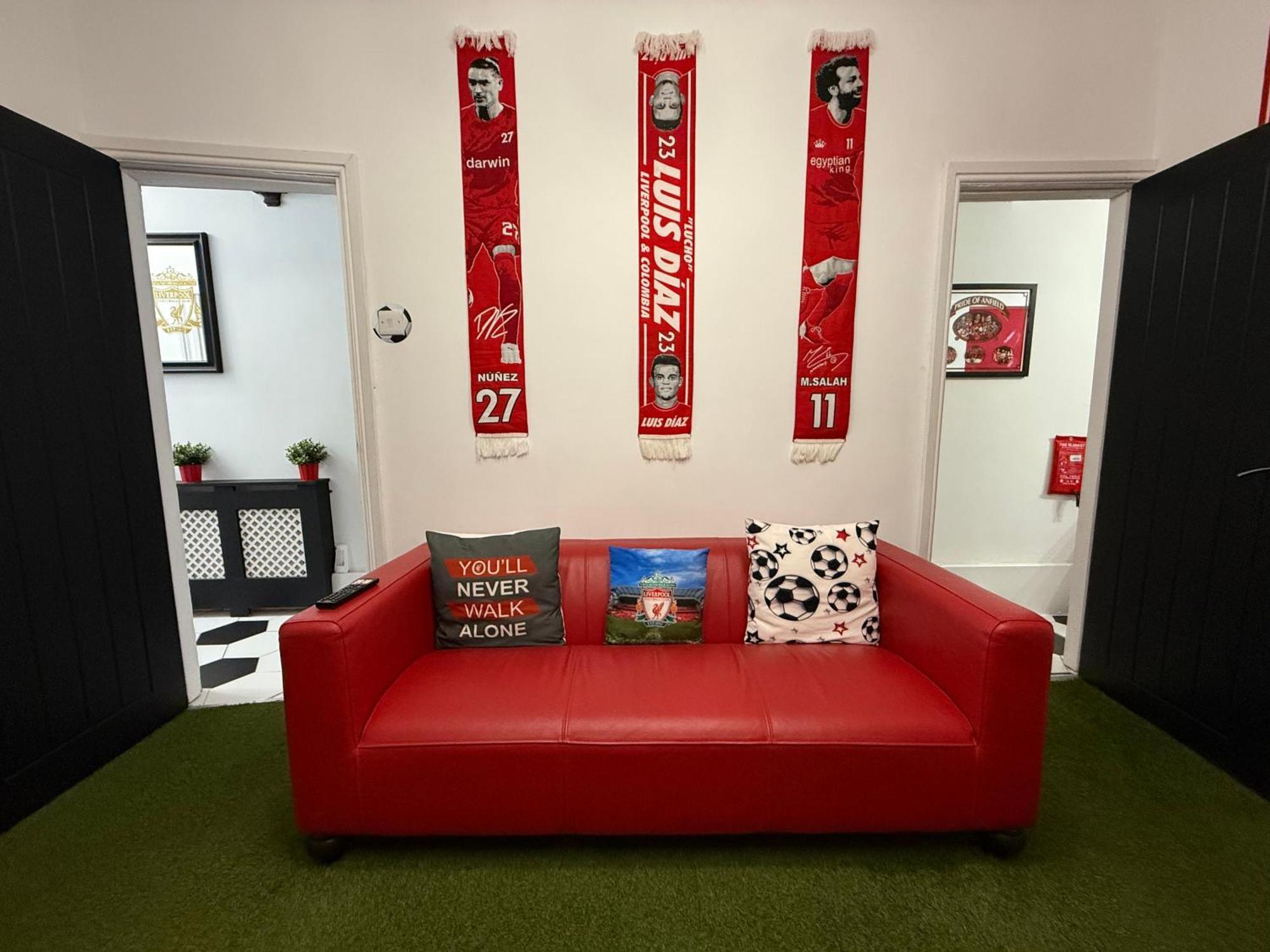 리버풀 Anfield Abode - Entire Lfc Themed House 빌라 외부 사진