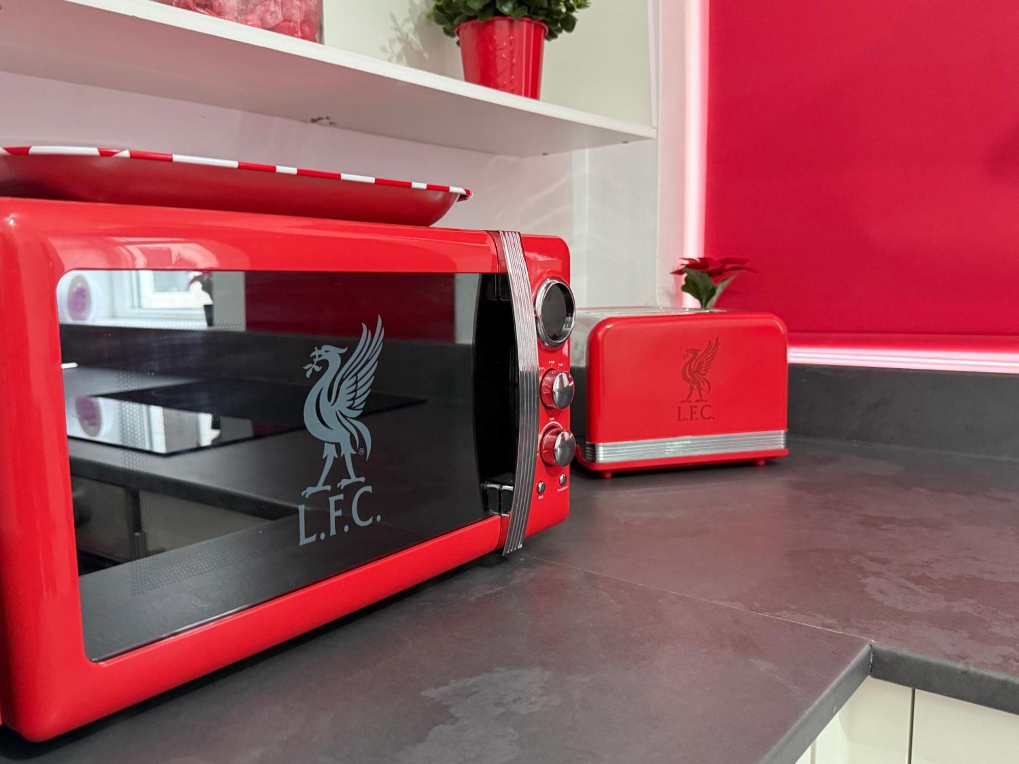 리버풀 Anfield Abode - Entire Lfc Themed House 빌라 외부 사진